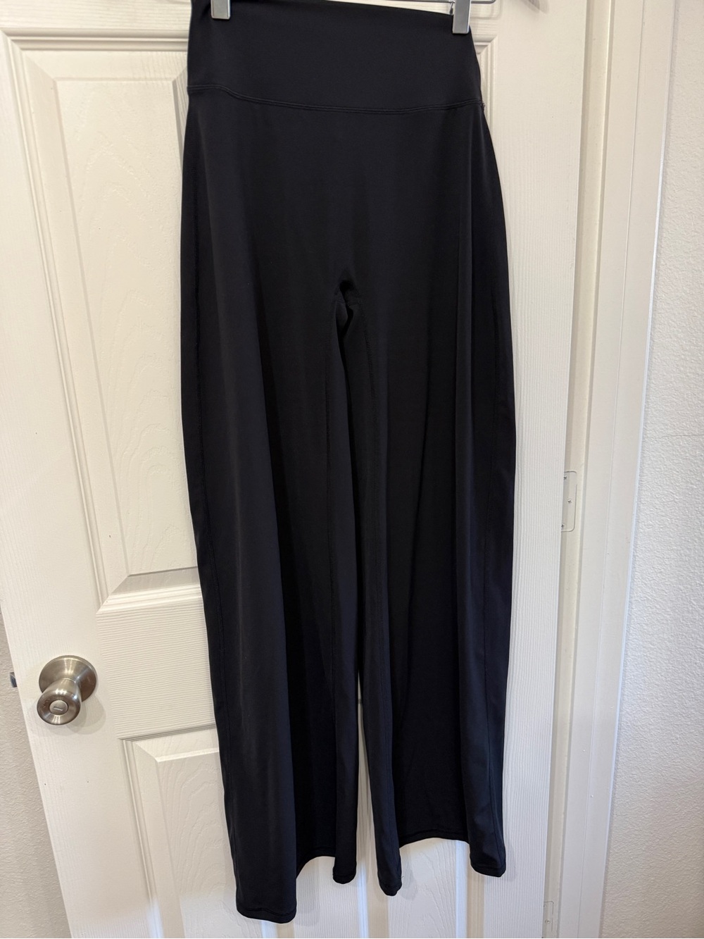 Ash Black Wide-Leg Women’s Leggings